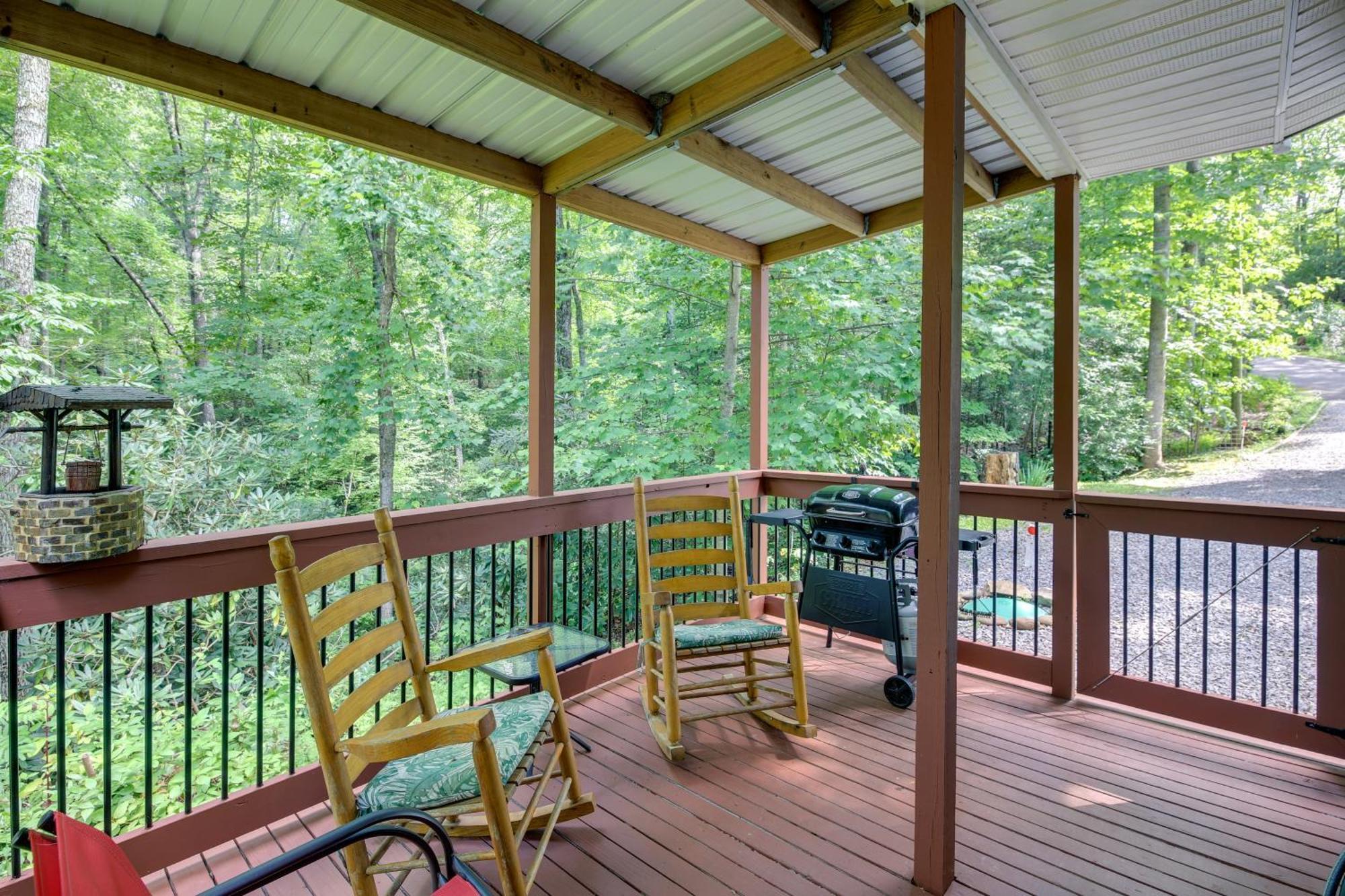 Hébergement de vacances Quaint Smoky Mountain - 4 Mi To Gatlinburg!