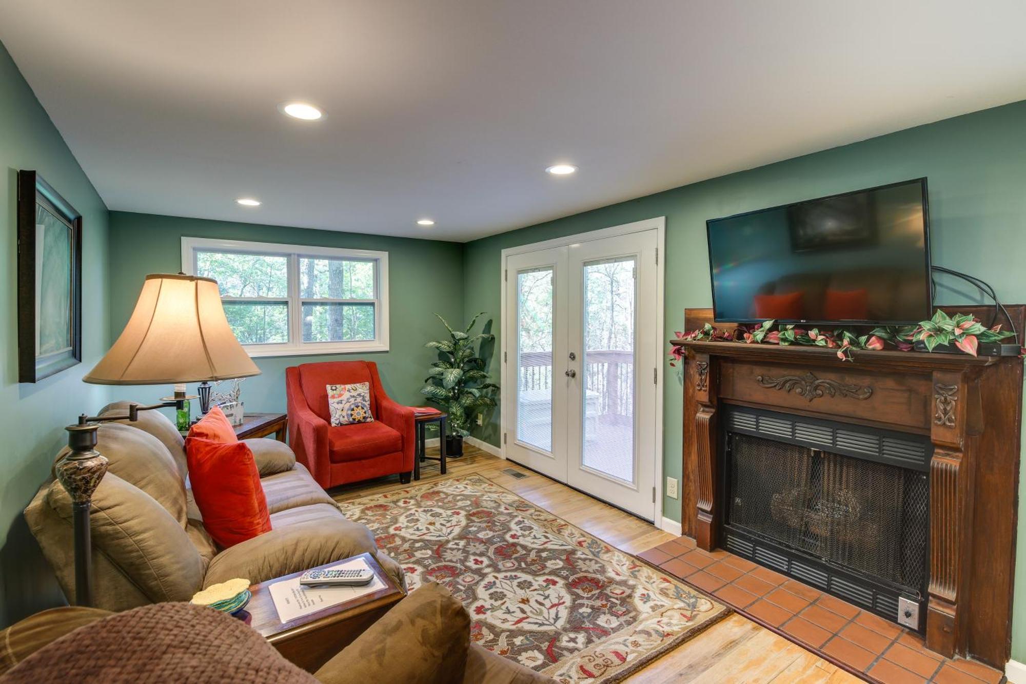 Quaint Smoky Mountain - 4 Mi To Gatlinburg! Casa vacanze